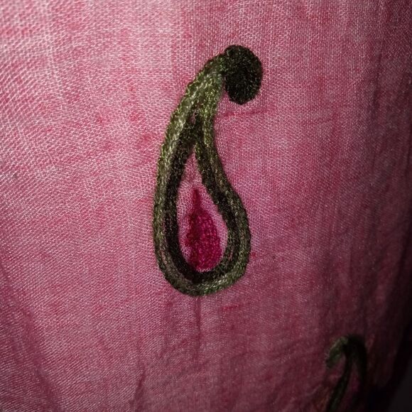 Pink Embroidered Kurti (0426) - Picture 4 of 7